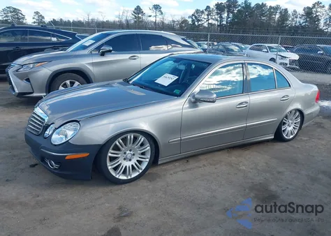 2007 Mercedes-Benz E 550 z USA, uszkodzony, nr VIN WDBUF72X47B074716